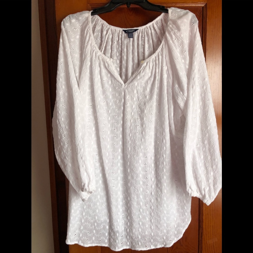 XL White top with 3/4 sleeves. Lightweight, gauzy fabric - great for spring!
